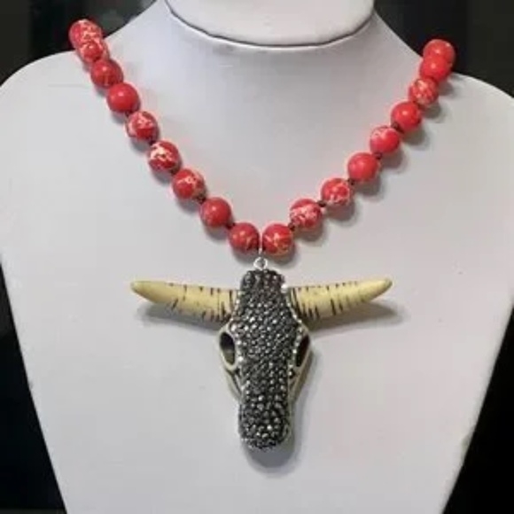 Brand New Womens Boho Western Cow Skull Long Knotted Red Stone Beaded Necklace - Picture 2 of 4